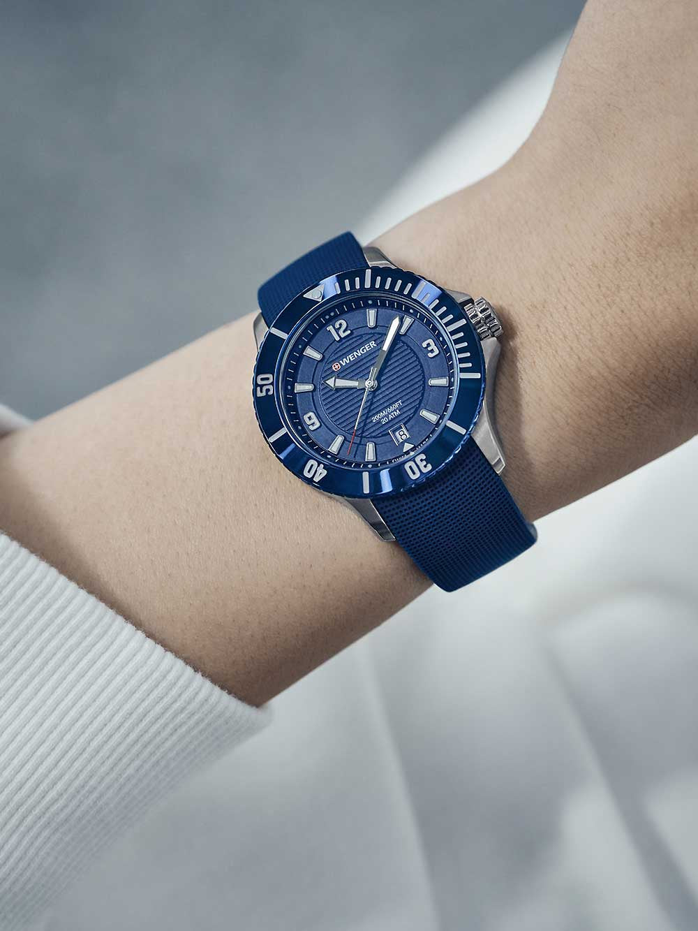 Wenger 01.0621.112 Seaforce women's watch diver 36mm 20 ATM