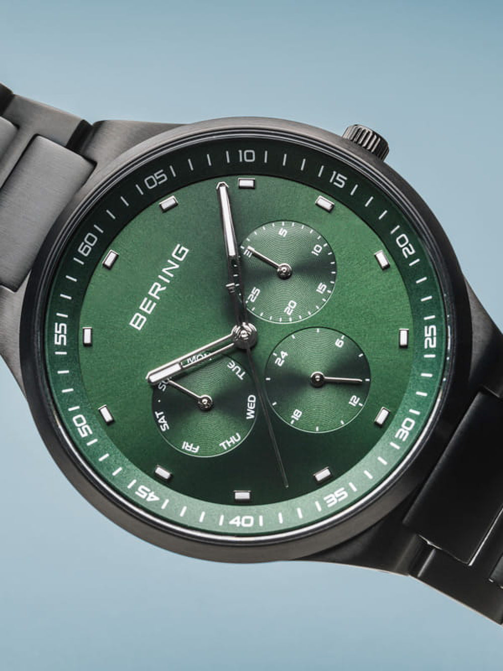 Bering 11740-728 Classic men's watch 40mm 10ATM