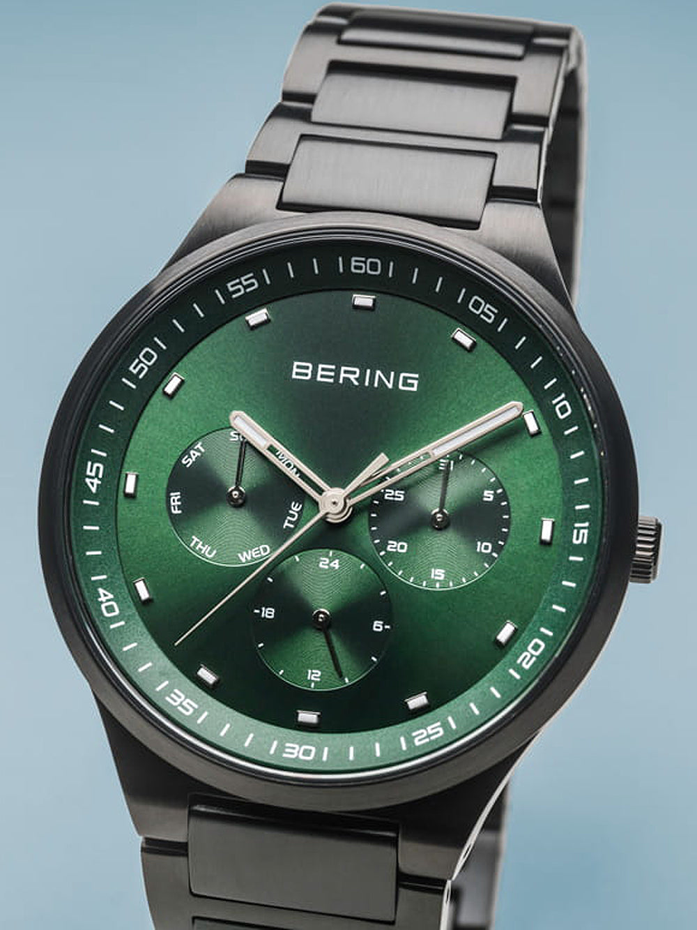Bering 11740-728 Classic men's watch 40mm 10ATM