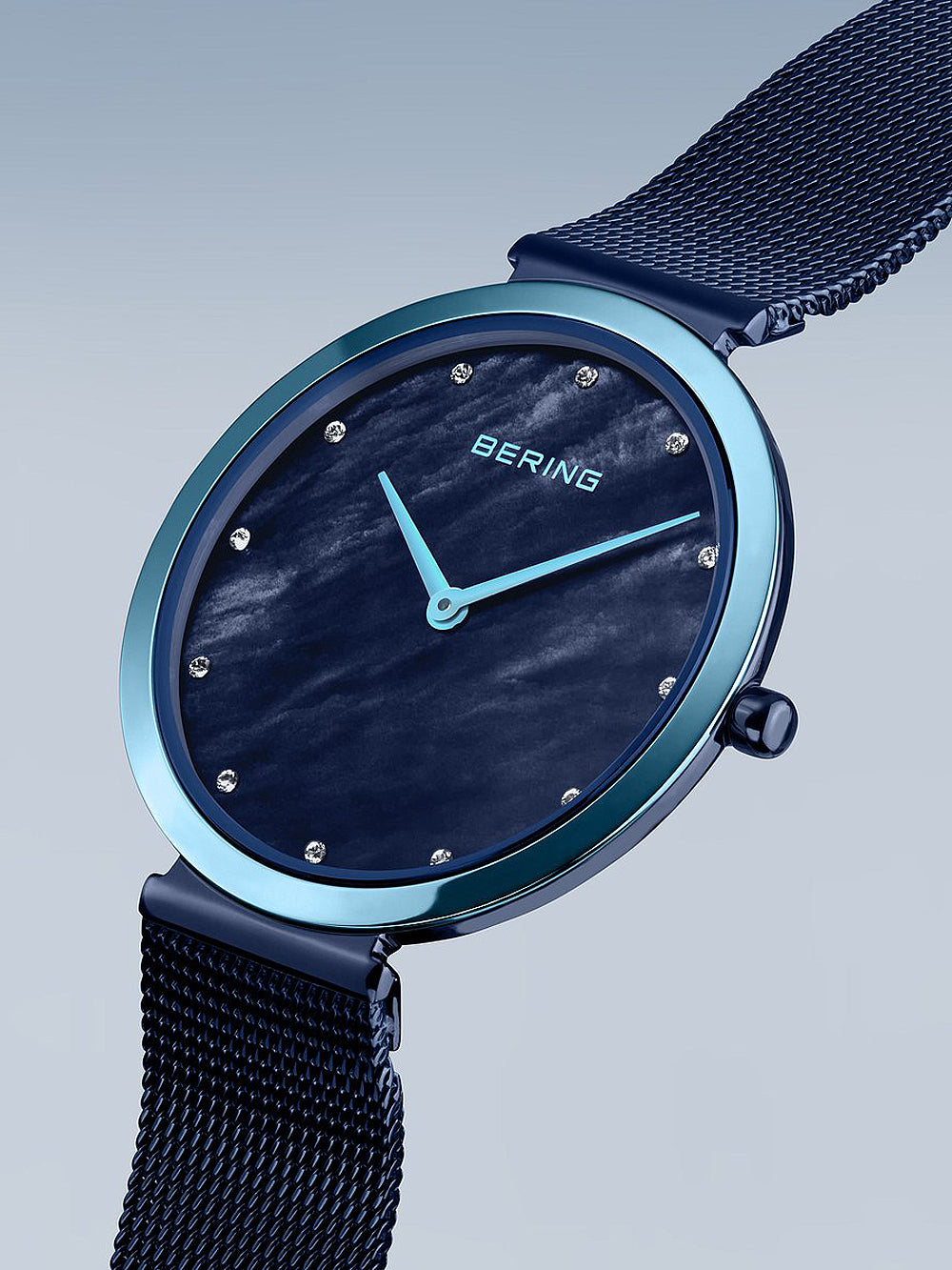 Bering 18132-398 women's watch classic 32mm 3ATM