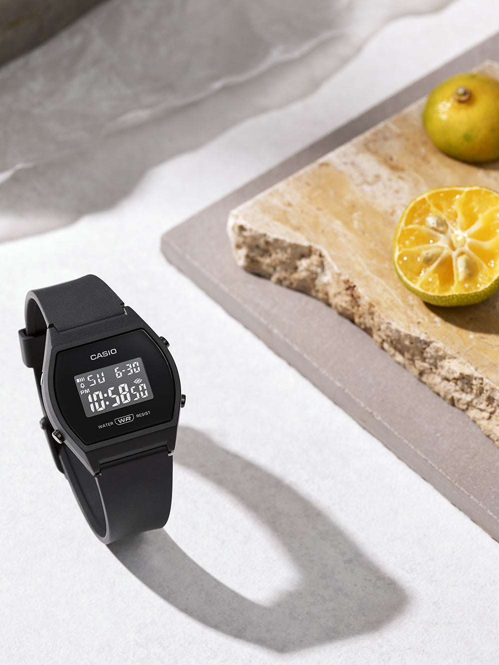 Casio LW-204-1BEF Collection women's watch 35mm