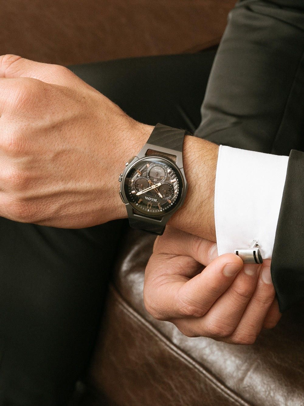 Bulova 98A162 Curv Chronograph 44mm 3ATM