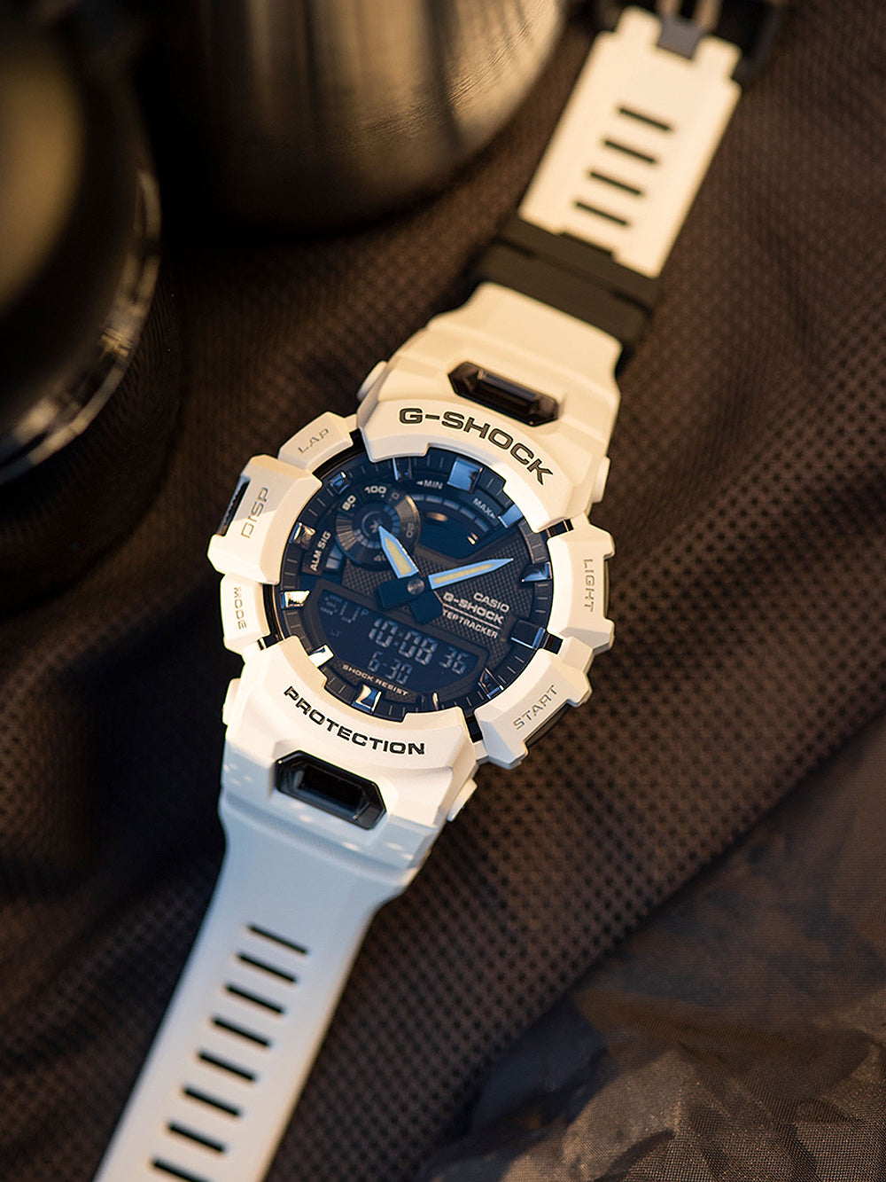 Casio GBA-900-7AER G-Shock men's watch 46mm 20ATM