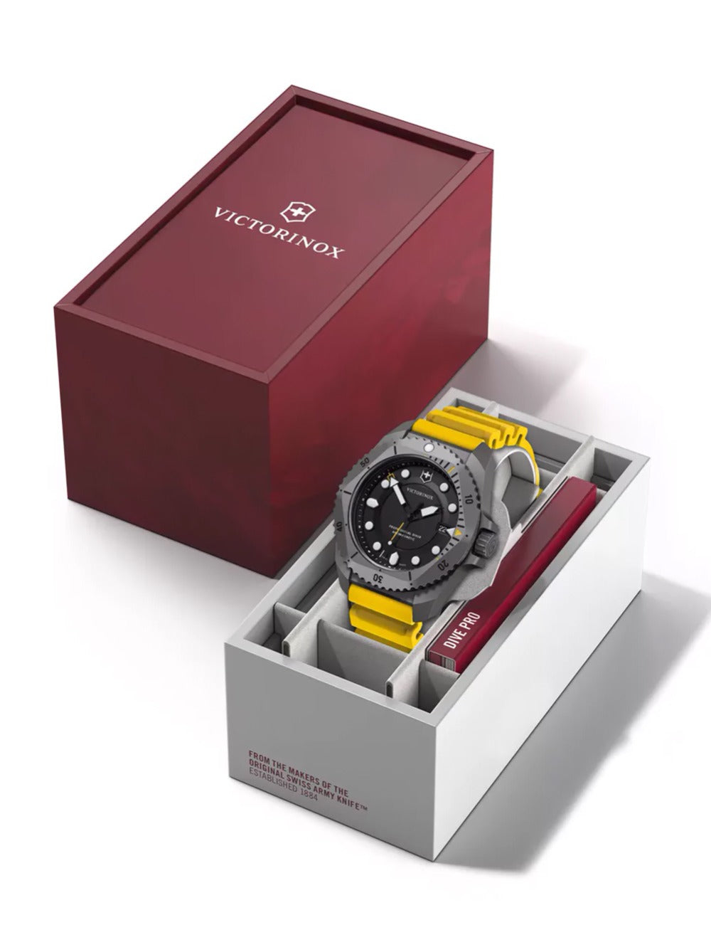 Victorinox 241992 men's watch Dive Pro Quartz Titanium 43mm 30ATM