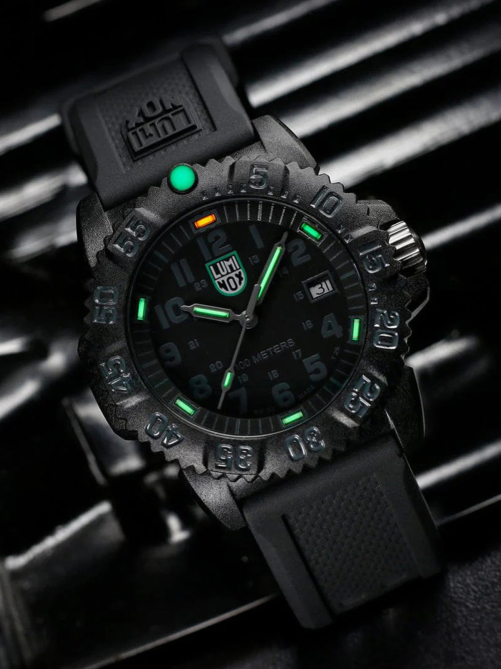 Luminox X2.2072 Sea Lion men's watch 37mm 10ATM