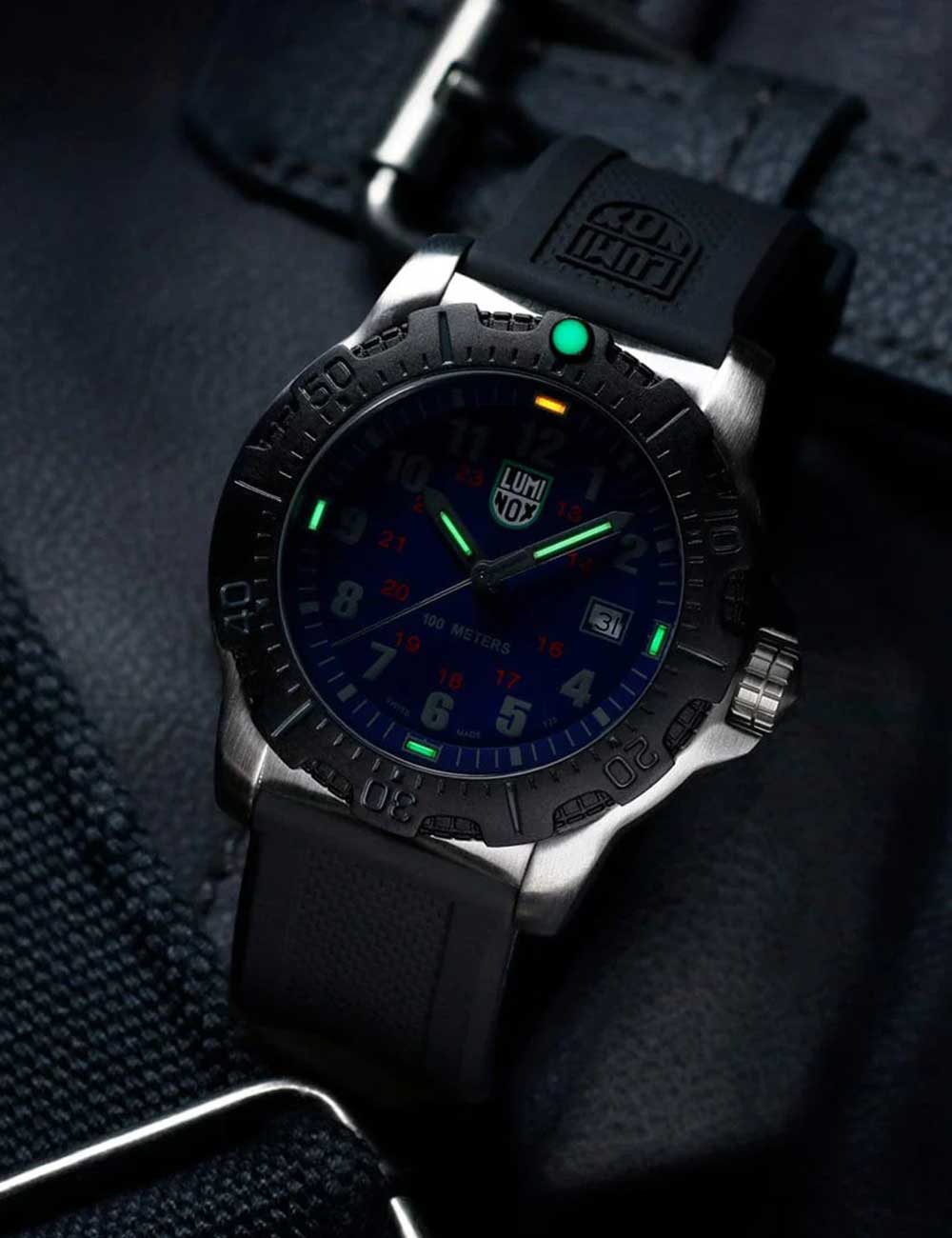 Luminox X2.2133 Manta Ray Steel men's watch 45mm 10ATM