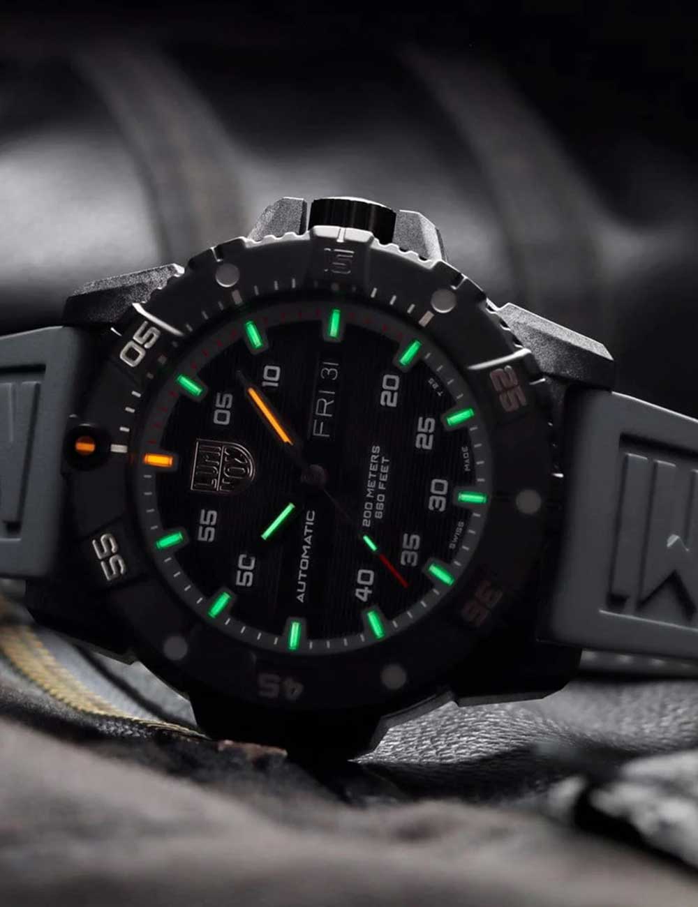 Luminox XS.3862 men's watch Master Carbon Seal Automatic 45mm 20ATM