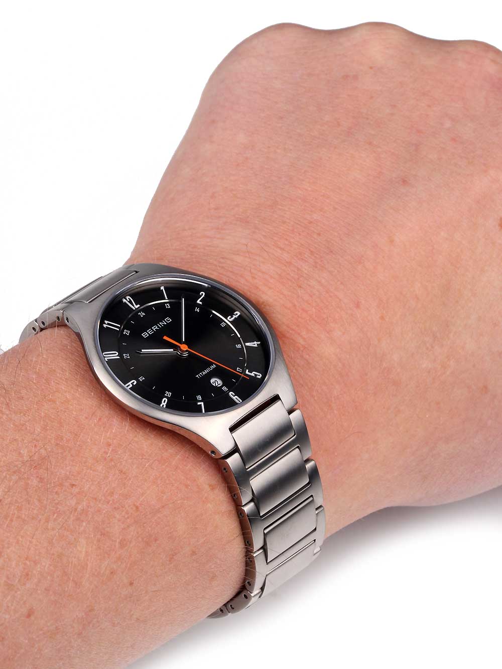 Bering 11739-772 Titanium men's watch 39mm 5 ATM